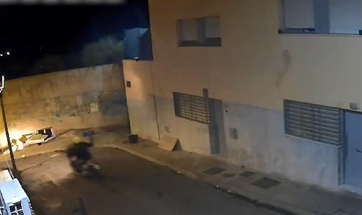 Sicarios colombianos en Almería: disparan a un hombre desde una motocicleta y lo dejan tetrapléjico