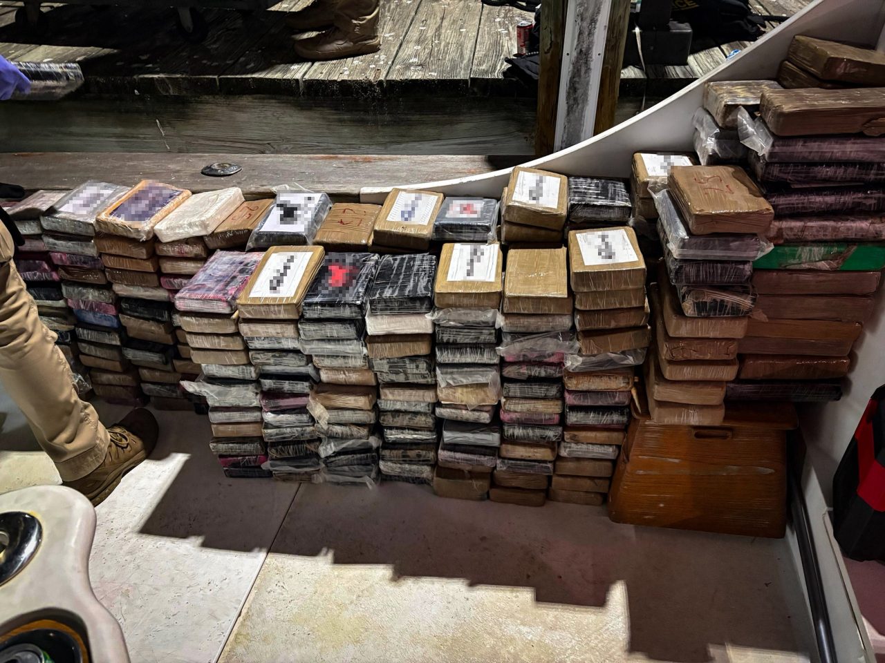 Detienen un yate que arribaba a Florida con 500 kilos de cocaína