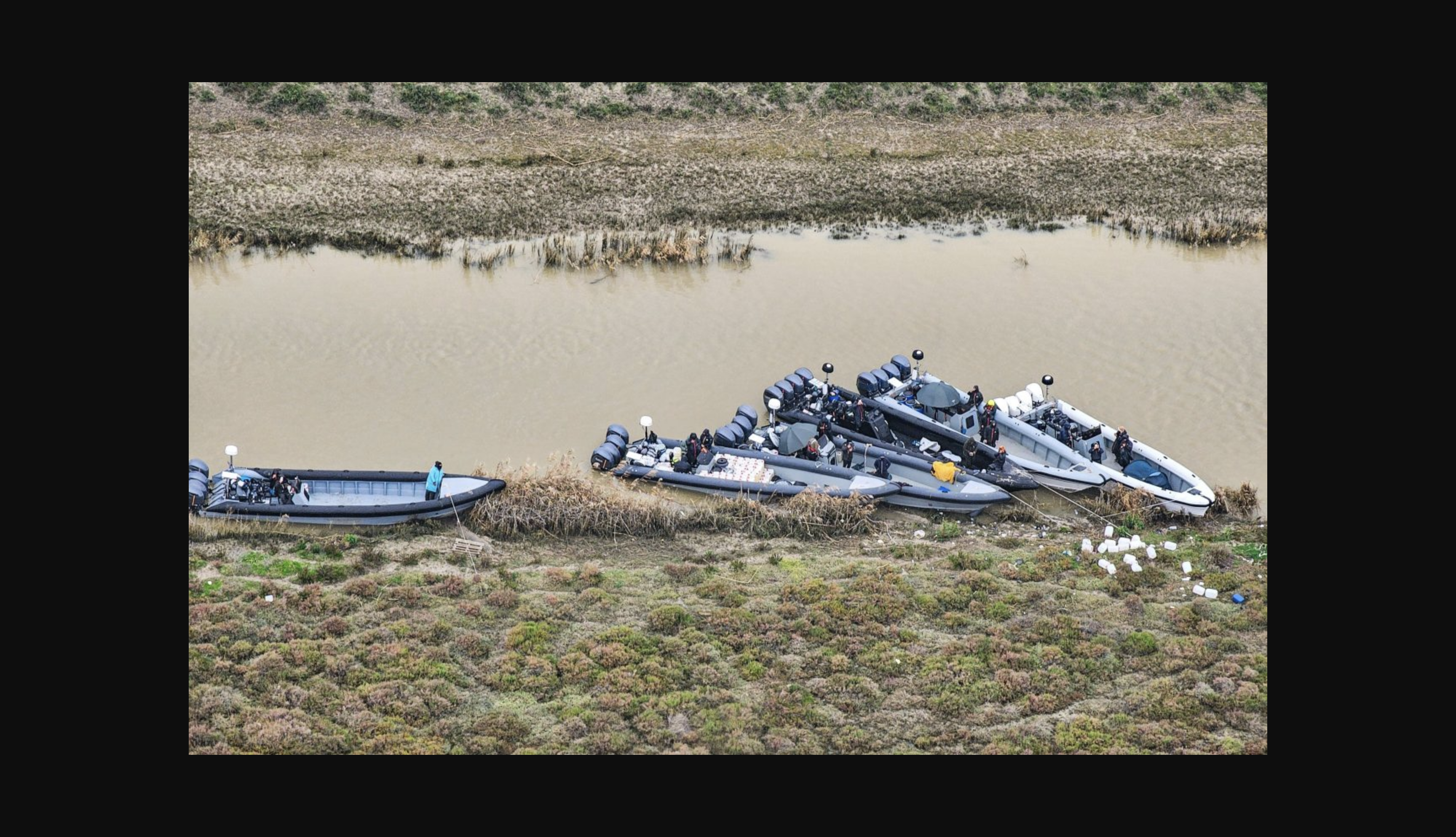 Las playas de Almería y el río Guadalquivir, santuario seguro para los narcotraficantes.