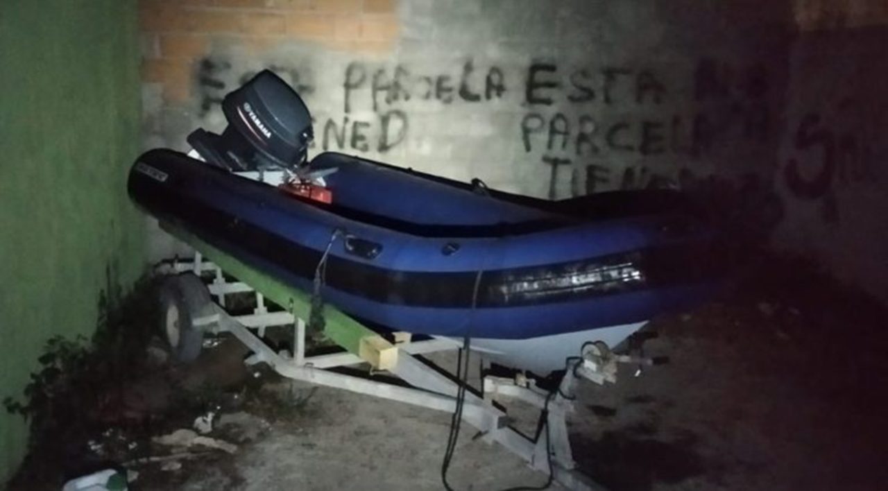 Un traficante lesionado por disparos después de una persecución en el río Guadarranque