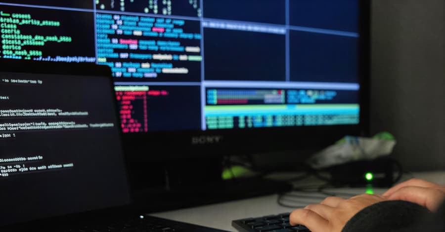 MuddyWater emplea carga lateral de DLL en campaña de espionaje que afecta a 9 países.