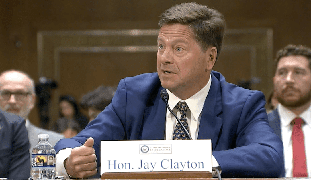 El nominado de DNI, Clayton, obtiene la aprobación del comité del Senado.