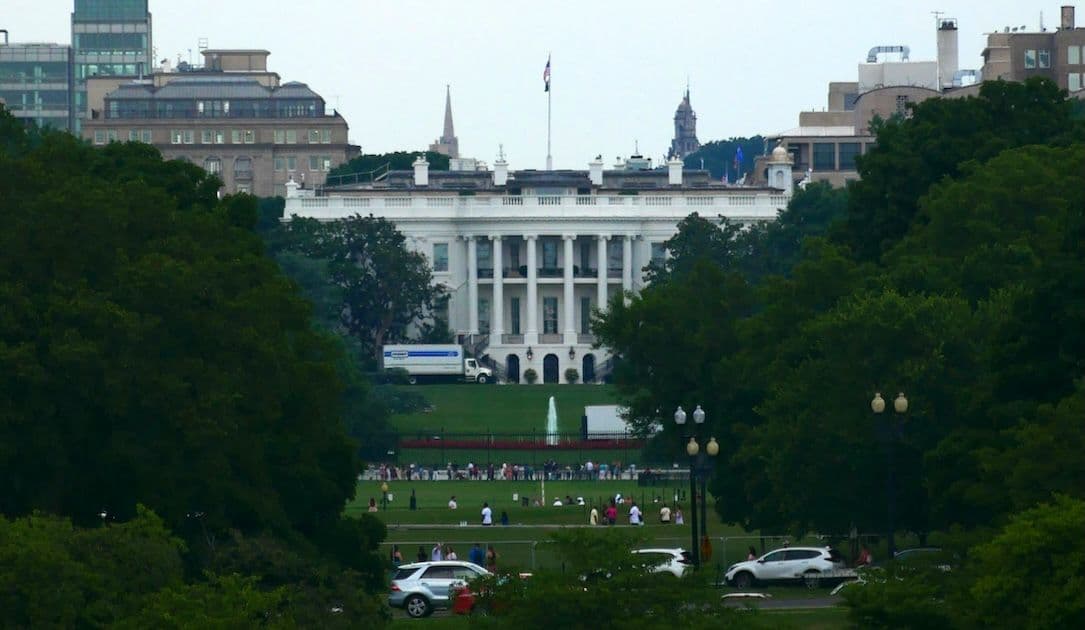 La administración Trump presenta un centro de recursos apoyado en IA para vulnerabilidades cibernéticas.