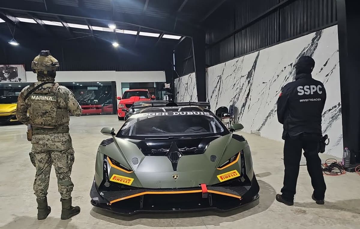 Confiscan 15 autos de alta gama a un lavador de dinero del Cártel del Noreste en las cercanías de Cancún.